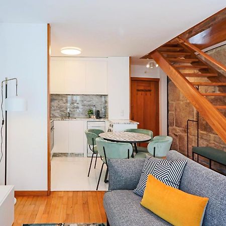 Hm - Ribeira Historical Apartment Porto Bagian luar foto