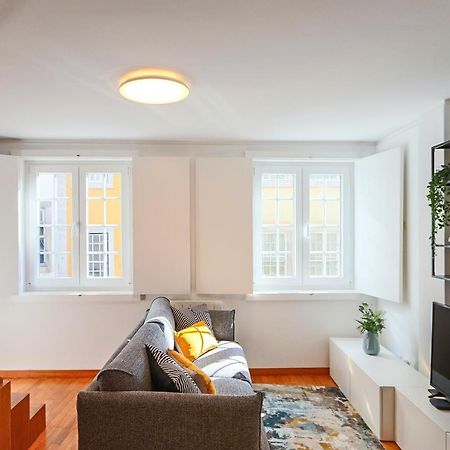 Hm - Ribeira Historical Apartment Porto Bagian luar foto