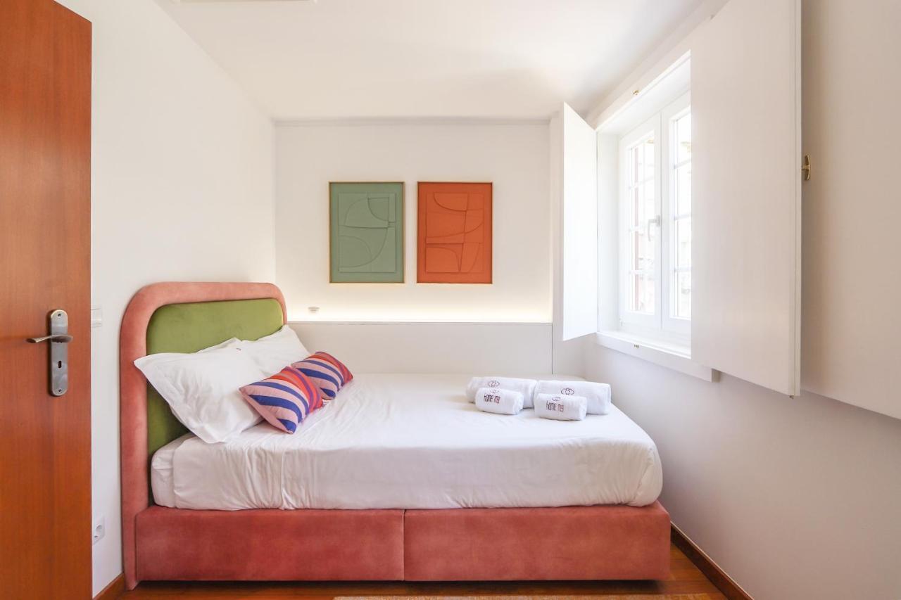Hm - Ribeira Historical Apartment Porto Bagian luar foto