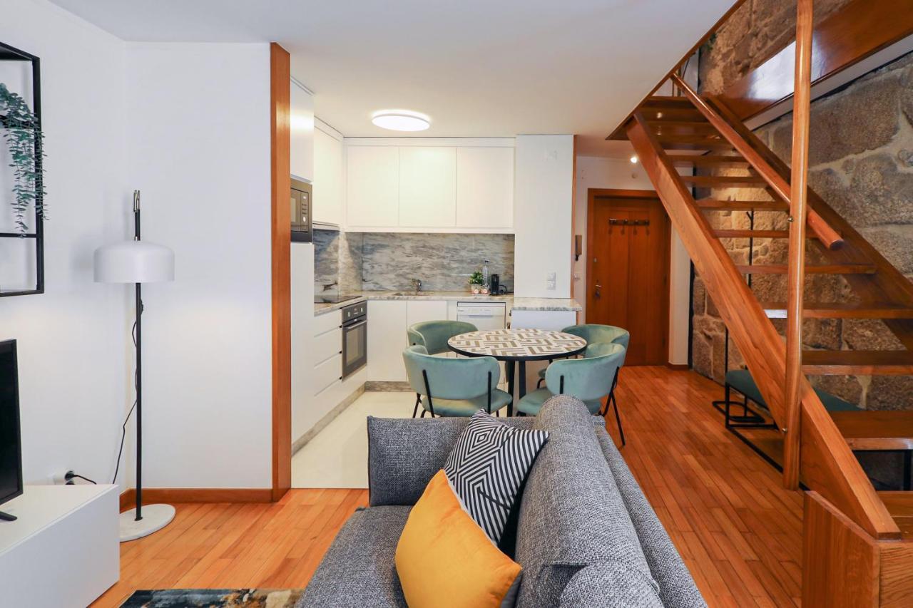 Hm - Ribeira Historical Apartment Porto Bagian luar foto